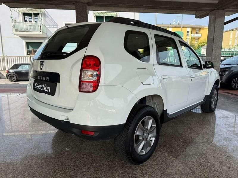 Usata Dacia Duster Lauréate 109 CV (80 kW) 2014 Bianco SUV