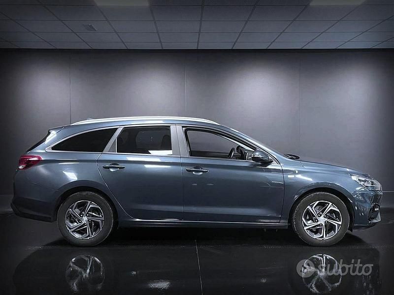 Begagnad Hyundai i30 Prime 120 HK (88 kW) 2022 Grå Kombi