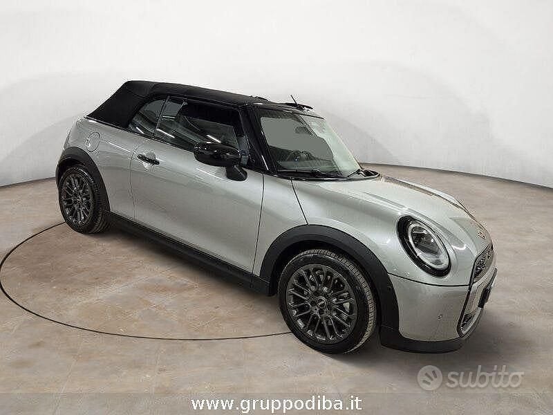 Usata Mini Cooper Cabriolet Classic 163 CV (119 kW) 2025 Argento Cabrio