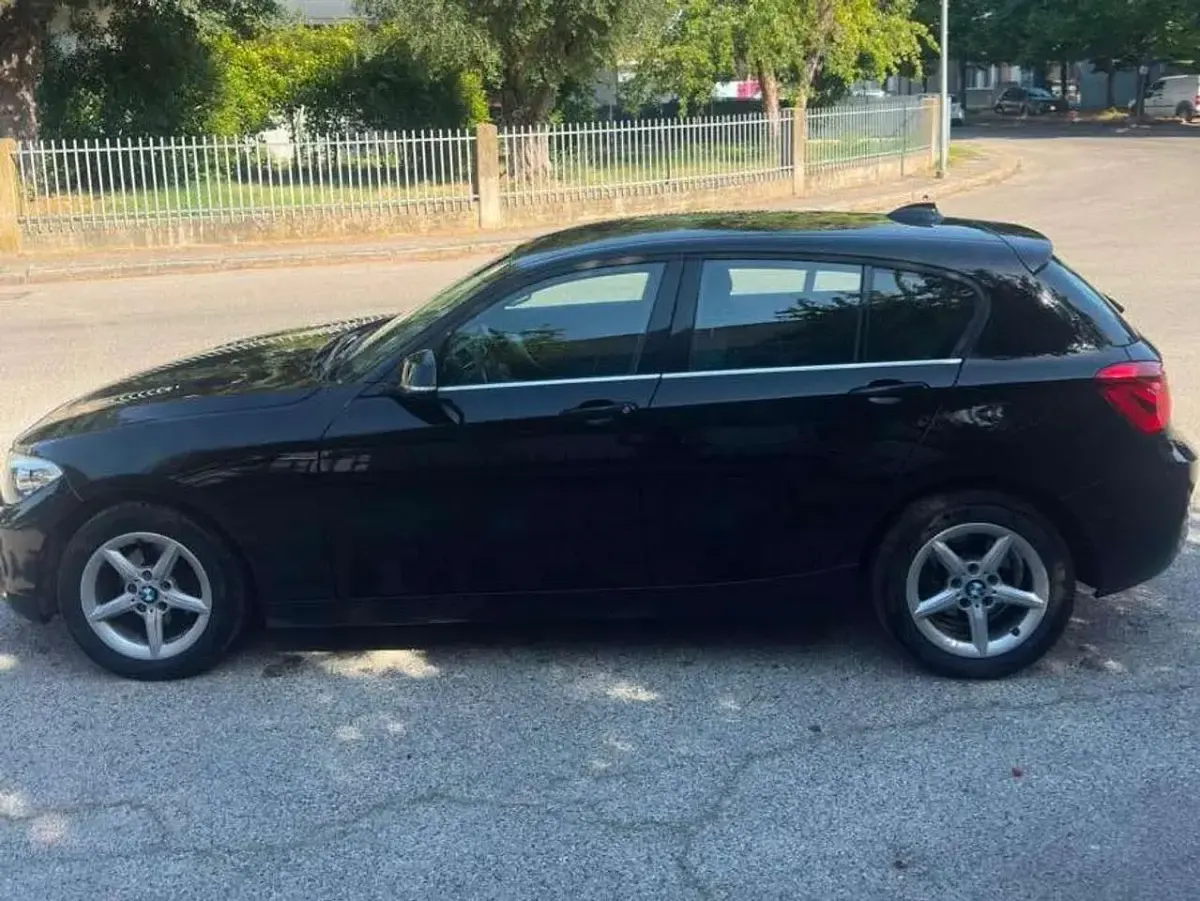Usata BMW 114 95 CV (69 kW) 2015 Nero Utilitaria