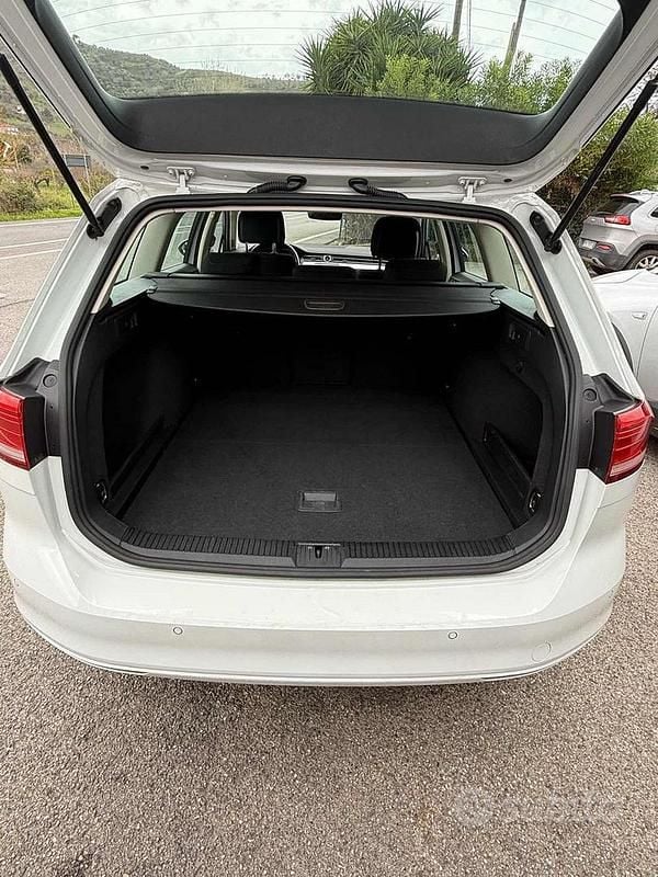 Usata VW Passat Business 120 CV (88 kW) 2017 Bianco Station wagon