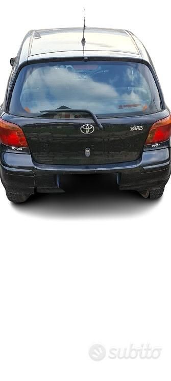 Usata Toyota Yaris 2004 Nero Berlina