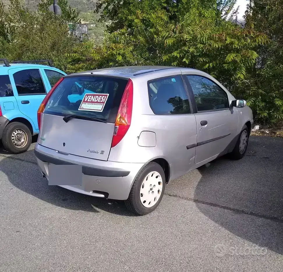 Usata Fiat Punto 86 CV (63 kW) 2002 Grigio Utilitaria