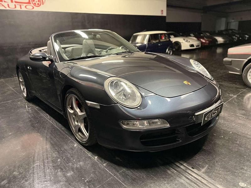 Usata Porsche 911 Carrera S Cabriolet 355 CV (261 kW) 2006 Grigio atlas Cabrio