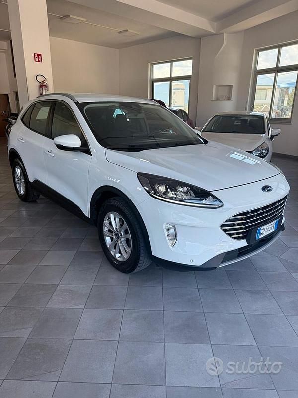 Usata Ford Kuga Business Edition 120 CV (88 kW) 2021 Bianco SUV