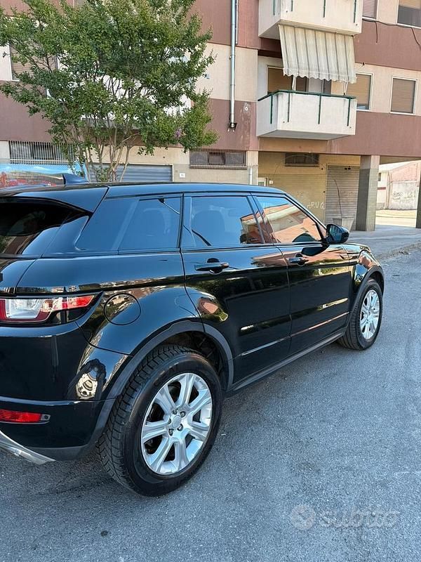 Usata Land Rover Range Rover evoque 179 CV (131 kW) 2018 Nero SUV