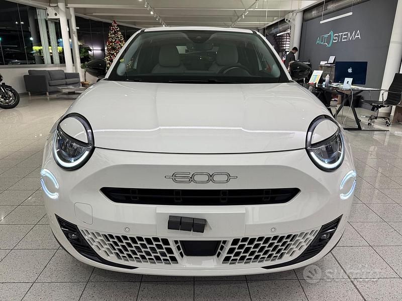 Usata Fiat 600 La Prima 110 CV (80 kW) 2025 Bianco SUV