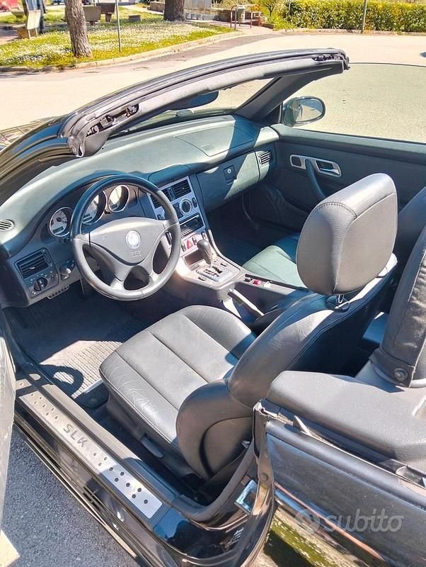 Usata Mercedes SLK230 197 CV (144 kW) 2002 Nero Cabrio