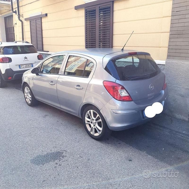 Usata Opel Corsa 2009 Grigio Utilitaria