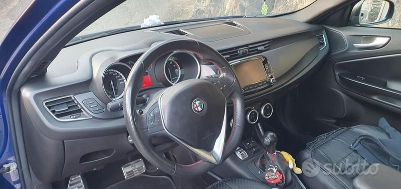 Usata Alfa Romeo Giulietta Quadrifoglio Verde 122 CV (89 kW) 2015 Utilitaria