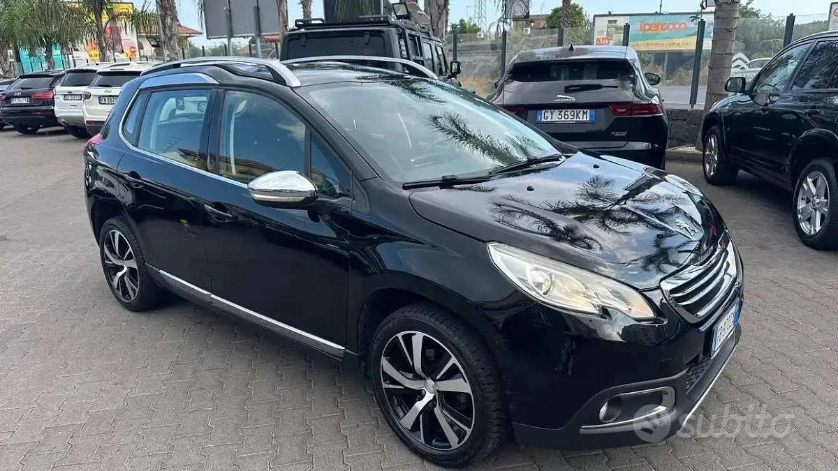 Usata Peugeot 2008 Allure 99 CV (72 kW) 2016 Nero SUV