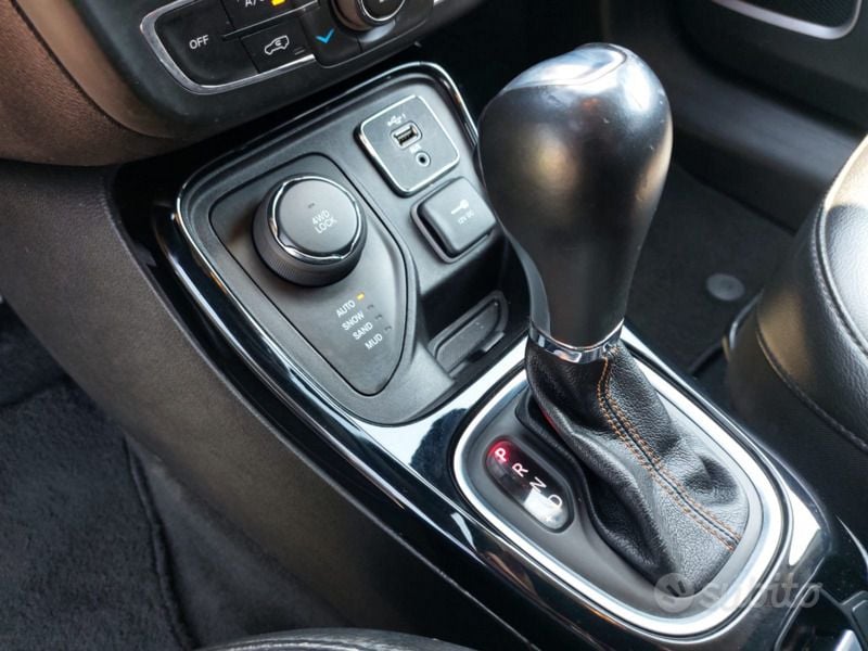 Usata Jeep Compass Limited 140 CV (102 kW) 2020 Grigio SUV