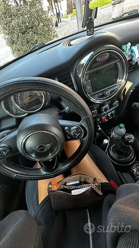 Usata Mini ONE 75 CV (55 kW) 2019 Grigio Utilitaria