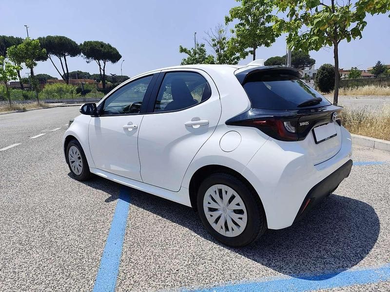 Usata Toyota Yaris Active 72 CV (52 kW) 2023 Bianco Berlina