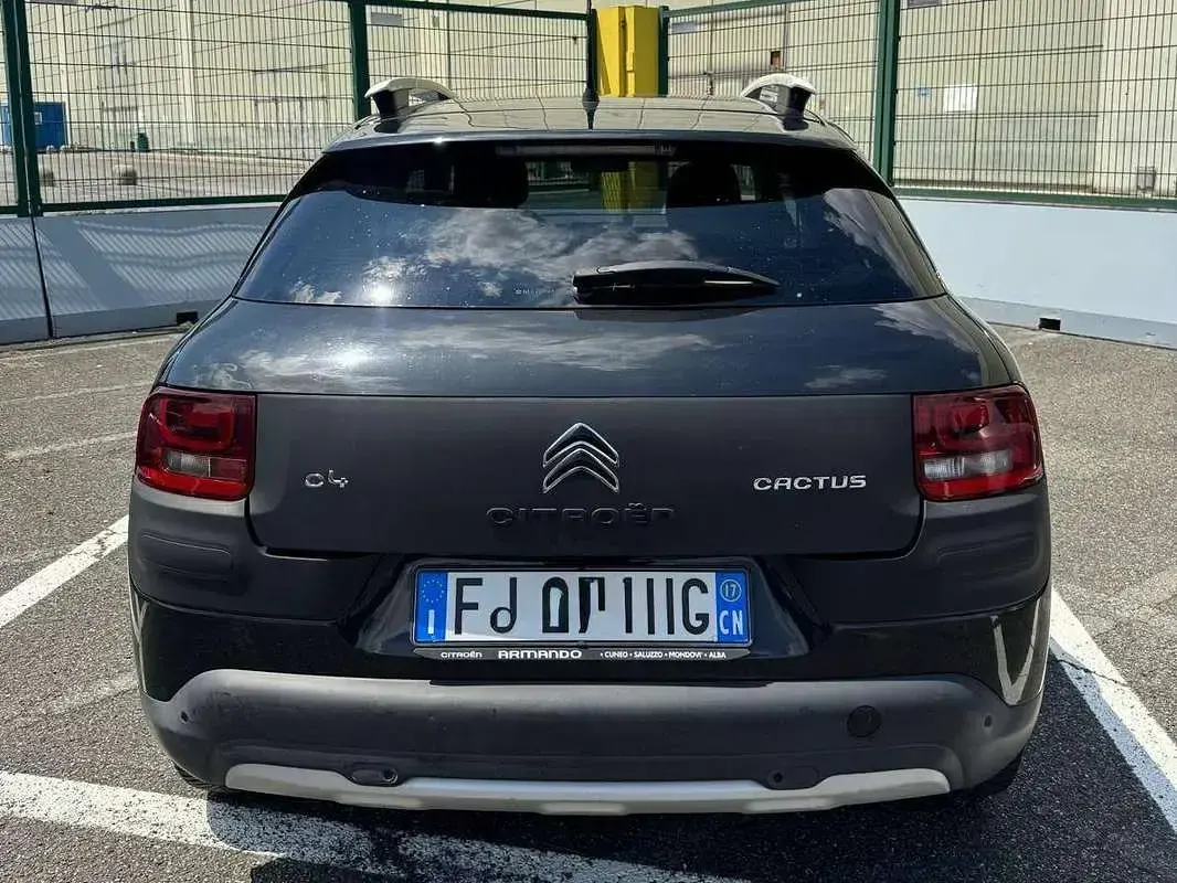 Usata Citroën C4 Rip Curl 99 CV (72 kW) 2017 Nero SUV