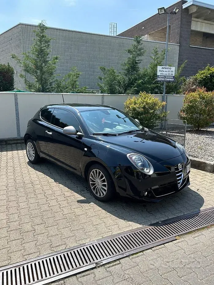 Usata Alfa Romeo MiTo 85 CV (62 kW) 2015 Nero Utilitaria