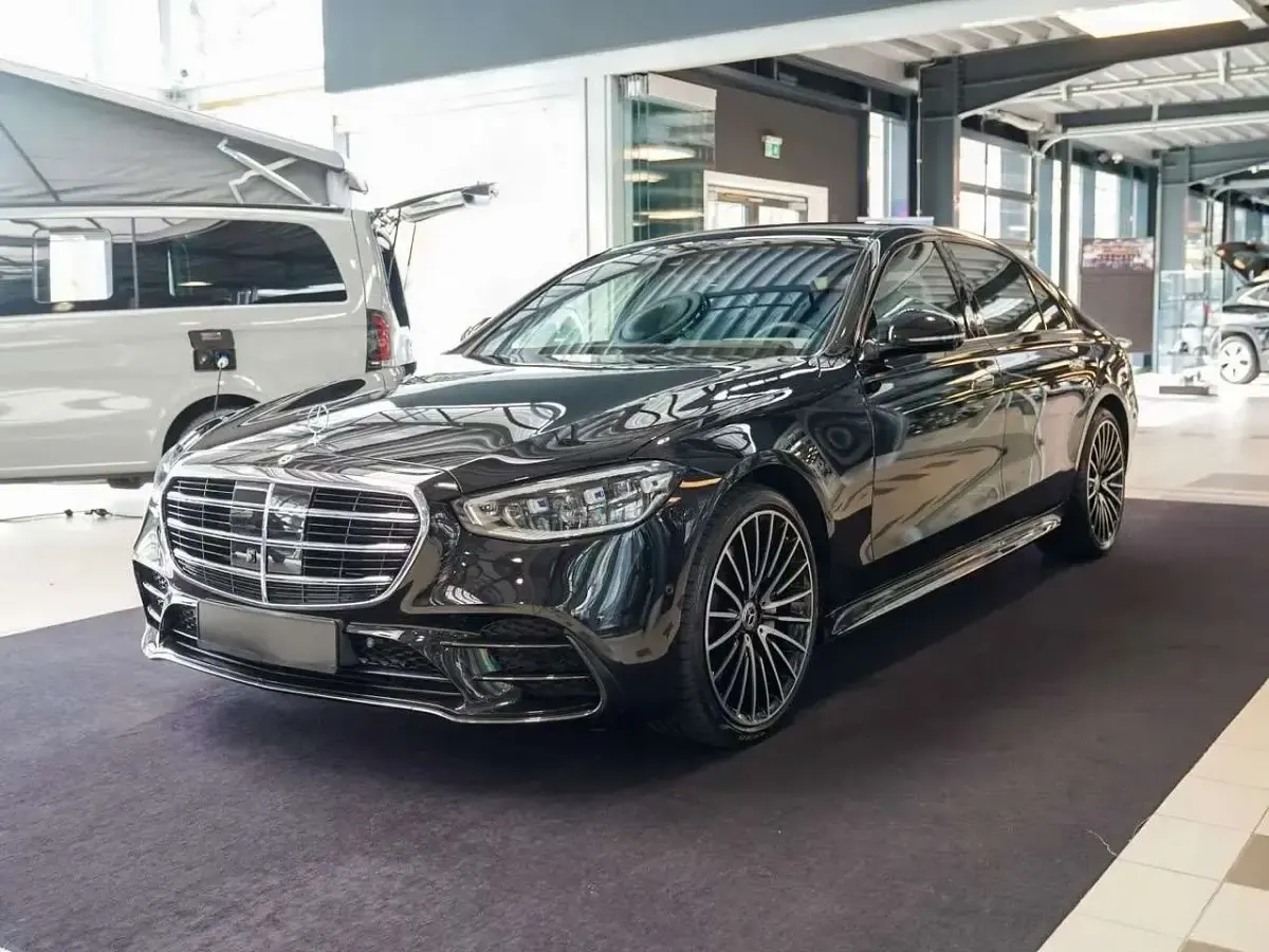Usata Mercedes S450 Business 367 CV (269 kW) 2025 Ossidiano nero Berlina