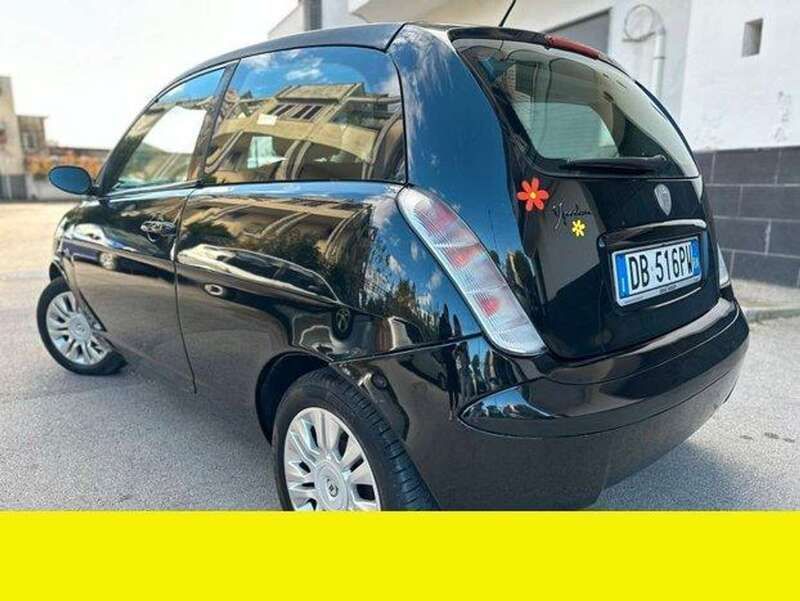 Usata Lancia Ypsilon 60 CV (44 kW) 2006 Other Utilitaria