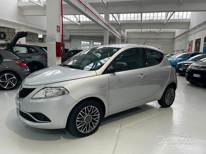 Usata Lancia Ypsilon Silver 69 CV (50 kW) 2017 Other Utilitaria