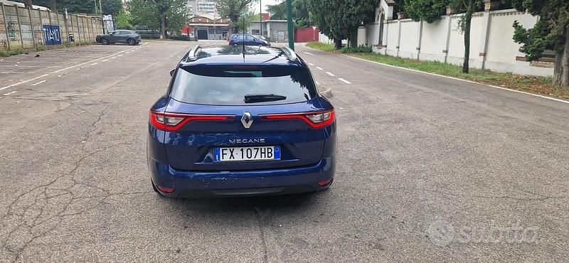 Usata Renault Mégane GrandTour 116 CV (85 kW) 2019 Blu Station wagon