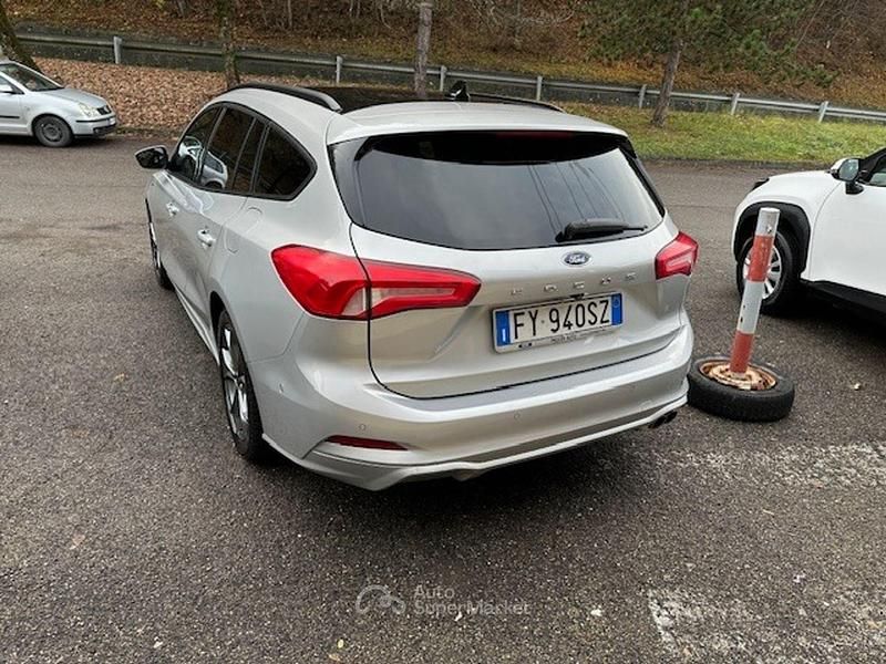 Usata Ford Focus 120 CV (88 kW) 2019 Argento Station wagon