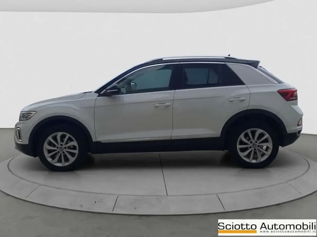 Usata VW T-Roc Style 110 CV (80 kW) 2023 Bianco/ tetto nero SUV
