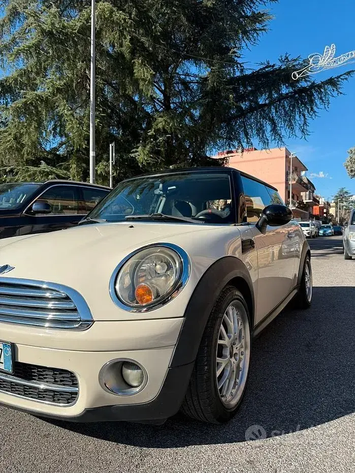 Usata Mini Cooper D Chili 109 CV (80 kW) 2008 Bianco Utilitaria