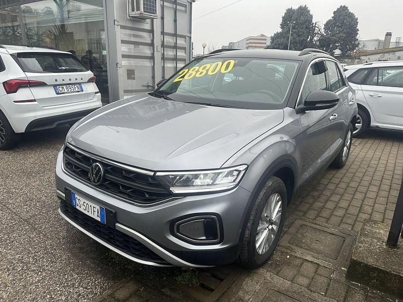 Usata VW T-Roc Life 116 CV (85 kW) 2023 Grigio SUV
