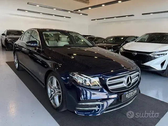 Usata Mercedes E220 Premium Plus 194 CV (142 kW) 2017 Blu Berlina