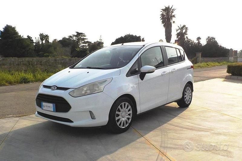 Usata Ford B-MAX 95 CV (69 kW) 2015 Bianco Monovolume