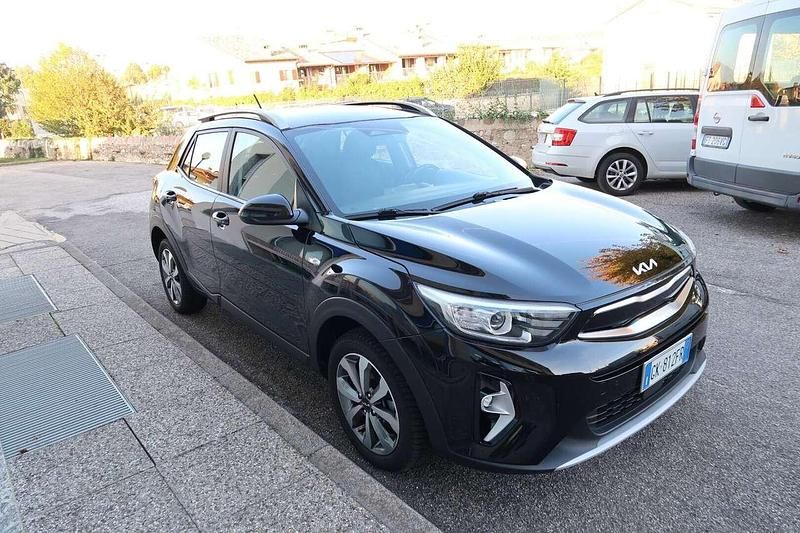 Usata Kia Stonic Style 84 CV (61 kW) 2022 Nero SUV