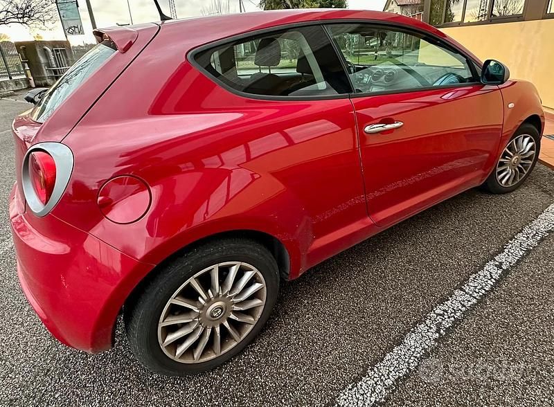 Usata Alfa Romeo MiTo 70 CV (51 kW) 2013 Rosso Utilitaria