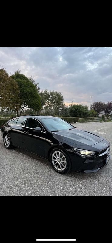 Usata Mercedes CLA200 Business 149 CV (109 kW) 2021 Nero Berlina