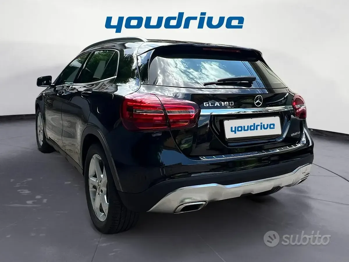 Usata Mercedes GLA180 Premium 122 CV (89 kW) 2019 Nero SUV