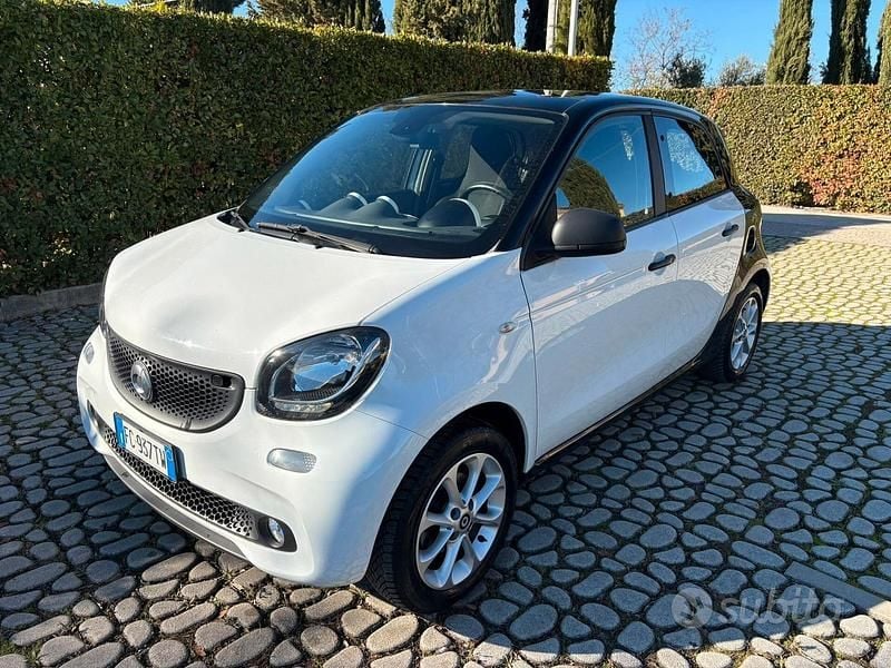 Usata Smart ForFour Passion 71 CV (52 kW) 2016 Bianco Utilitaria