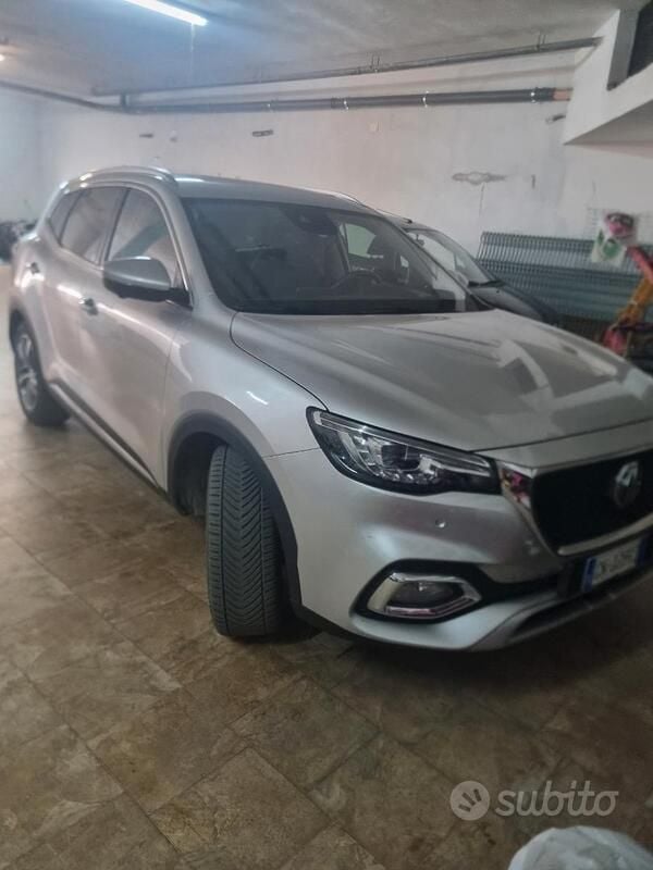Usata MG HS Luxury 162 CV (119 kW) 2023 Grigio SUV
