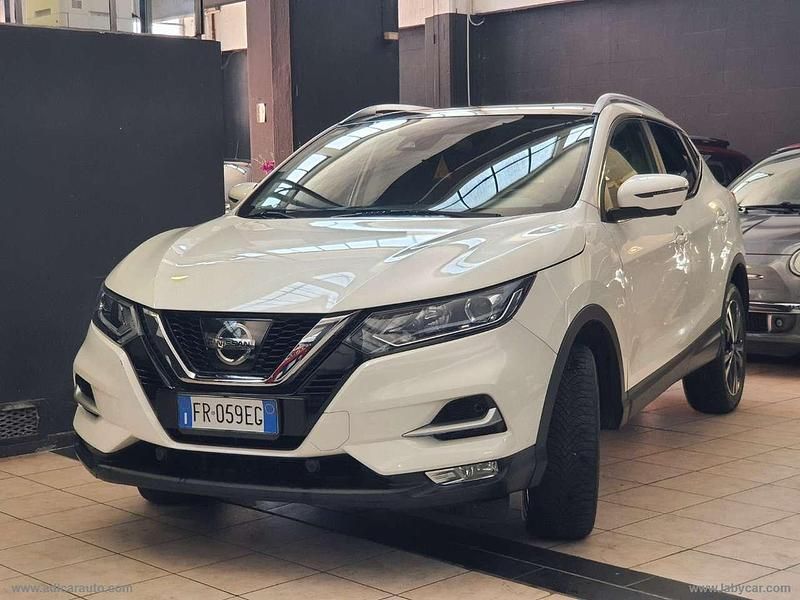 Usata Nissan Qashqai N-Connecta 131 CV (96 kW) 2018 Bianco SUV
