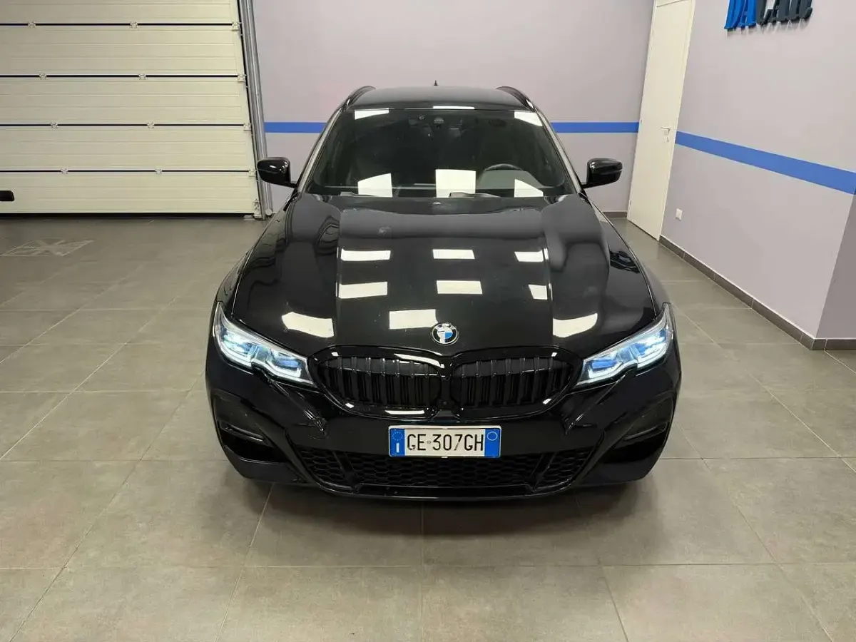 Usata BMW 330 M Sport 258 CV (189 kW) 2021 Black diamond Station wagon