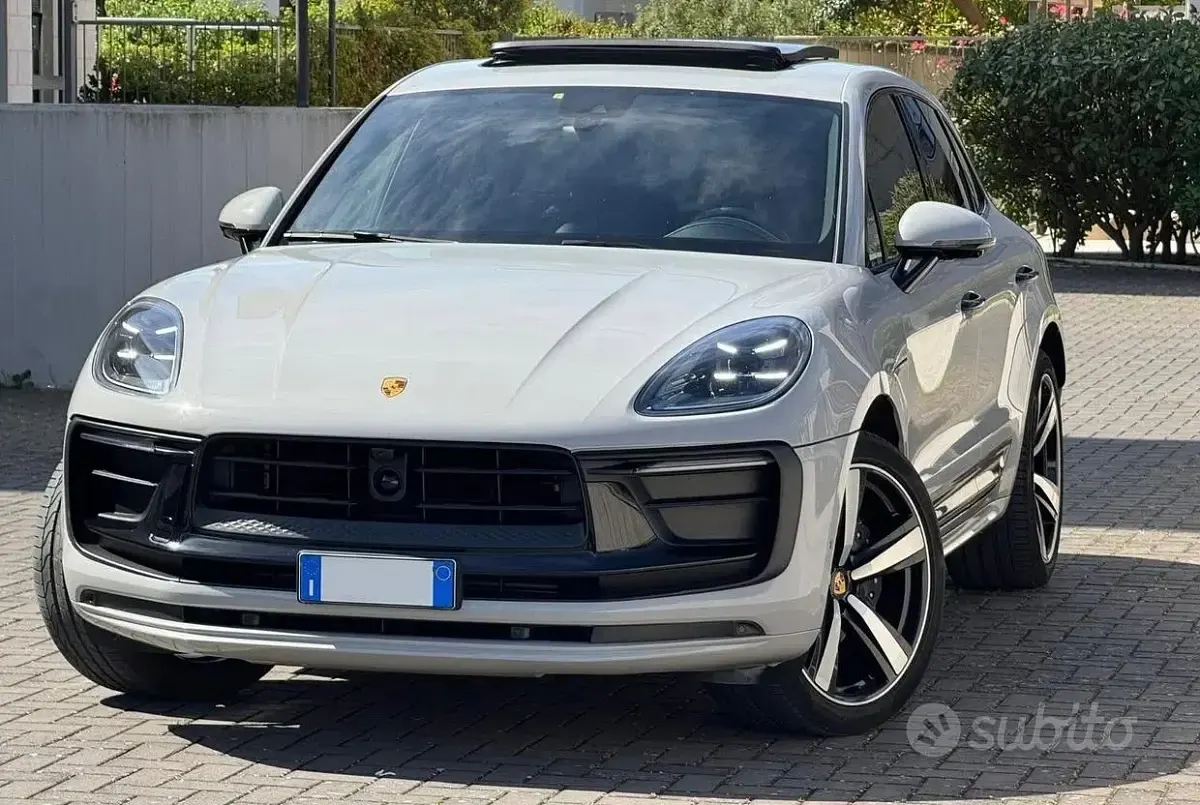 Usata Porsche Macan T 265 CV (194 kW) 2024 Grigio SUV