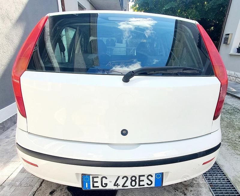 Usata Fiat Punto 2010 Bianco Utilitaria