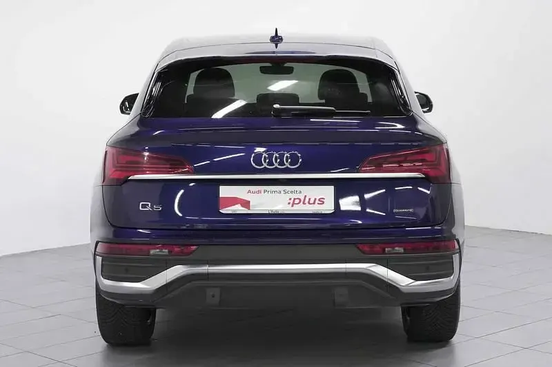Usata Audi Q5 Sportback S-Line 204 CV (150 kW) 2024 Blu SUV