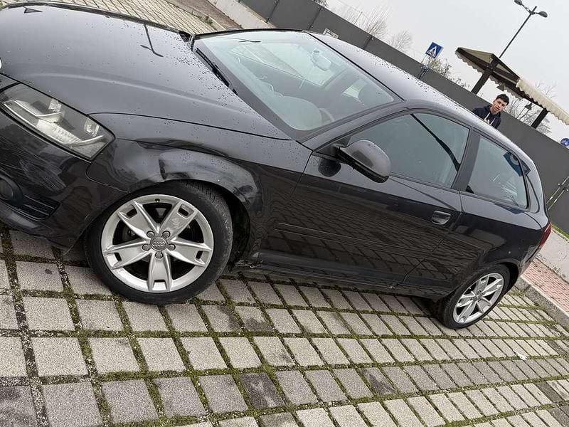 Usata Audi A3 Attraction 105 CV (77 kW) 2010 Utilitaria