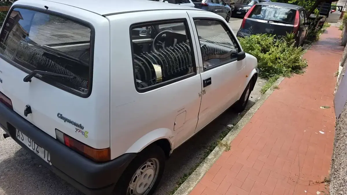 Usata Fiat Cinquecento Young 39 CV (28 kW) 1997 Bianco Utilitaria