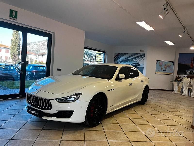 Usata Maserati Ghibli GranLusso 430 CV (316 kW) 2020 Bianco Berlina