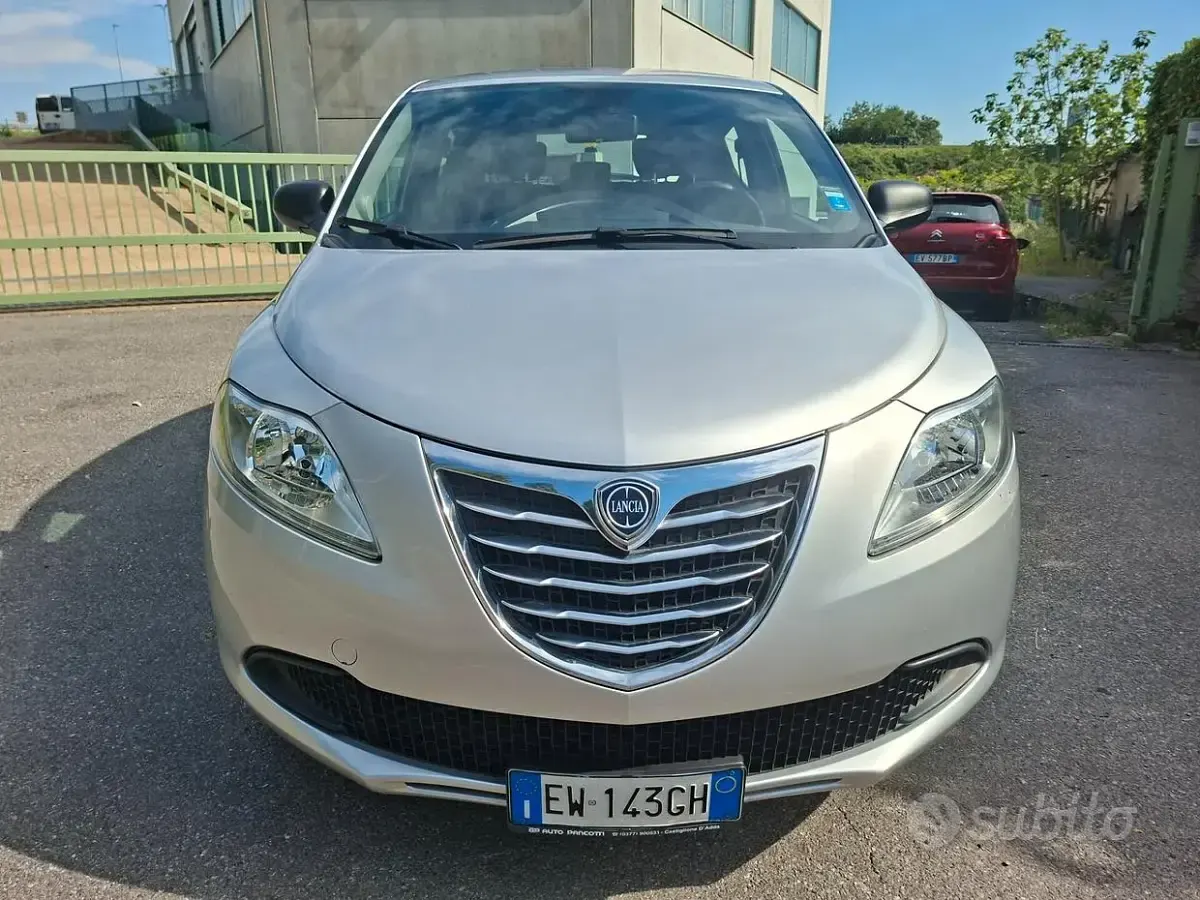 Usata Lancia Ypsilon S 95 CV (69 kW) 2014 Grigio Utilitaria