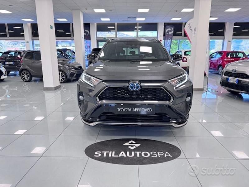 Usata Toyota RAV4 Hybrid Style 306 CV (225 kW) 2021 Grigio SUV