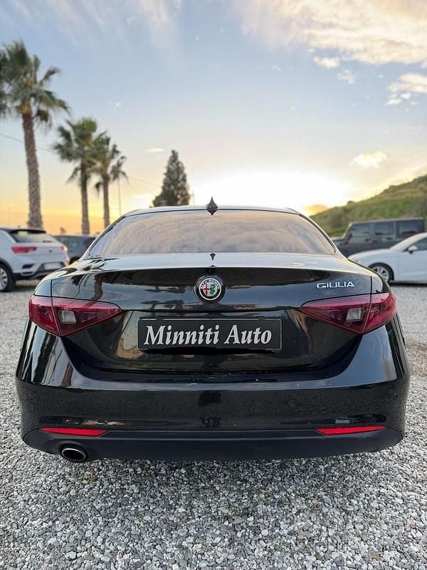 Usata Alfa Romeo Giulia Business 150 CV (110 kW) 2017 Nero Berlina