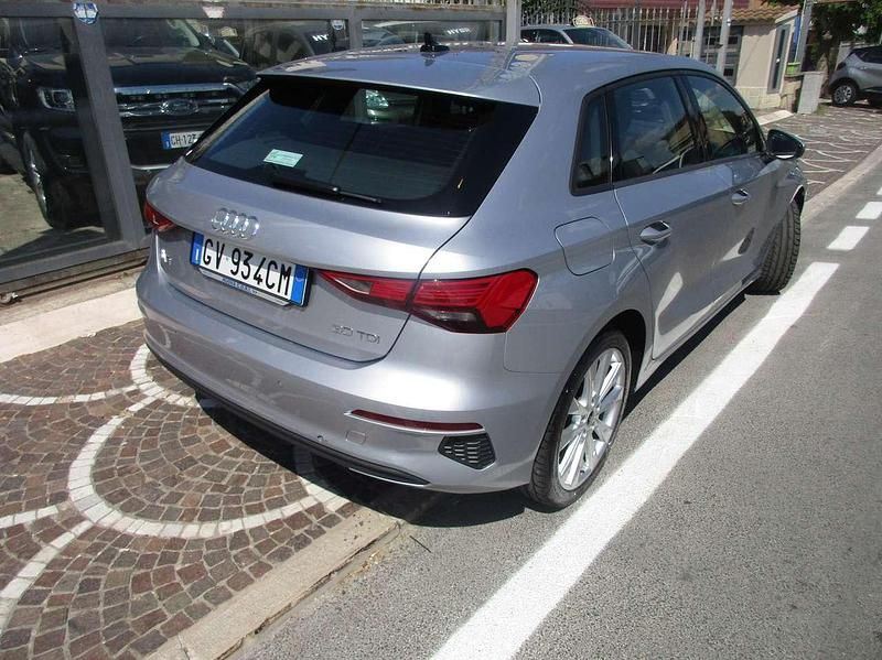 Brugt Audi A3 Business 116 HK (85 kW) 2022 Sølv Sedan
