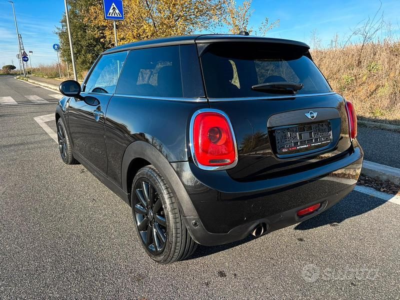 Usata Mini One D Business 95 CV (69 kW) 2018 Nero Utilitaria