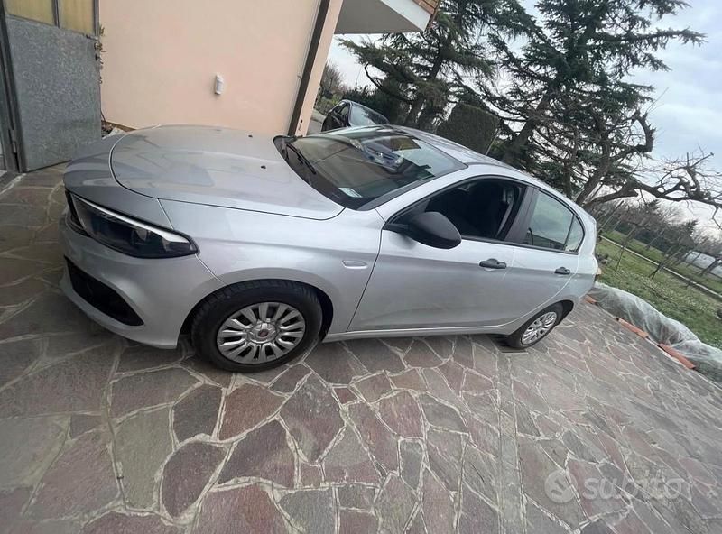 Usata Fiat Tipo Lounge 95 CV (69 kW) 2021 Grigio Berlina